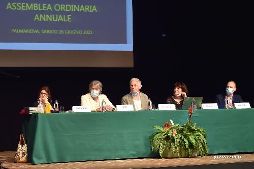 L'assessore alle Attività produttive e Turismo del Friuli Venezia Giulia, Sergio Emidio Bini, al tavolo dei relatori, a Palmanova nel teatro Gustavo Modena.